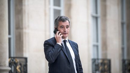 Le ministre de l'Intérieur, Gérald Darmanin, se tient sur le perron de l'Elysée, à Paris, le 13 septembre 2023. (ARTHUR N. ORCHARD / HANS LUCAS / AFP)