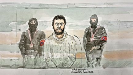Salah Abdeslam à l'ouverture des débats au procès des attentats de Bruxelles (Belgique), le 5 décembre 2022. (ELISABETH DE POURQUERY / FRANCEINFO)